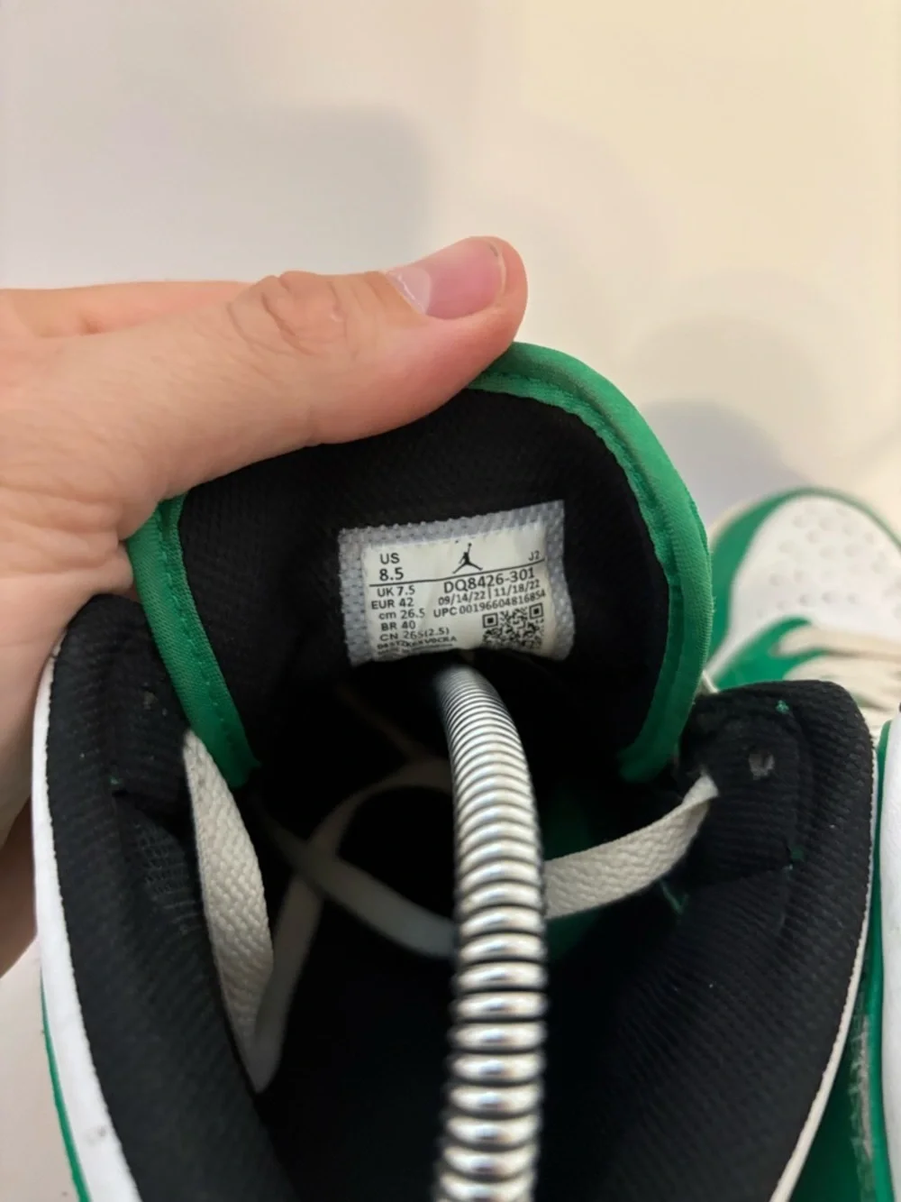 Jordan 1‎ mid size 8.5